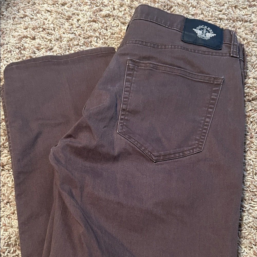 Dockers Men's Dark Brown Straight Jeans